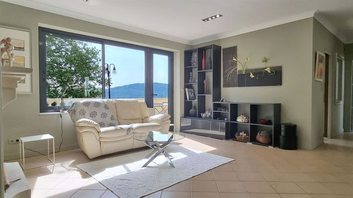 Image No.25-3 Bed House for sale