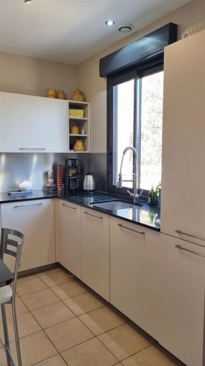 Image No.34-3 Bed House for sale