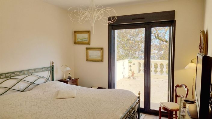 Image No.44-3 Bed House for sale