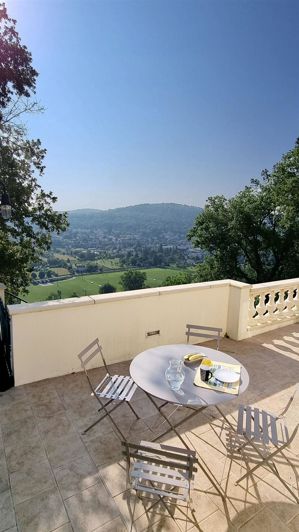 Image No.8-3 Bed House for sale