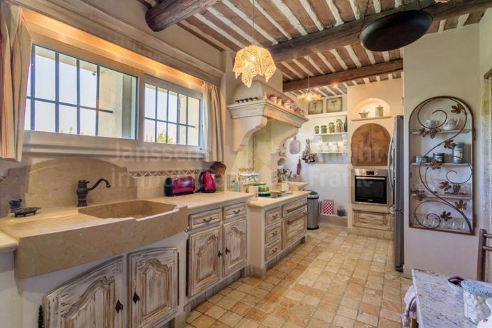 Image No.6-5 Bed House for sale