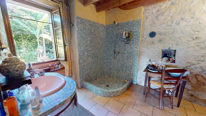 Image No.17-4 Bed House for sale