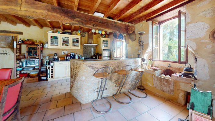 Image No.6-4 Bed House for sale