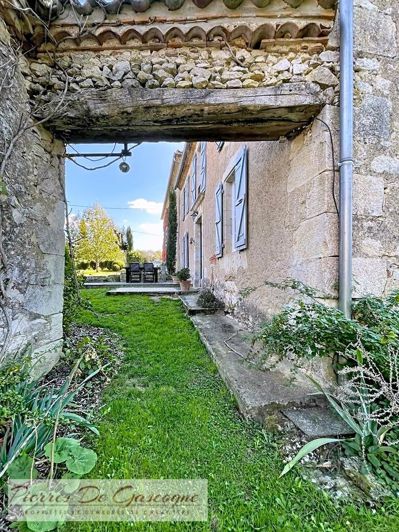 Image No.4-6 Bed House for sale