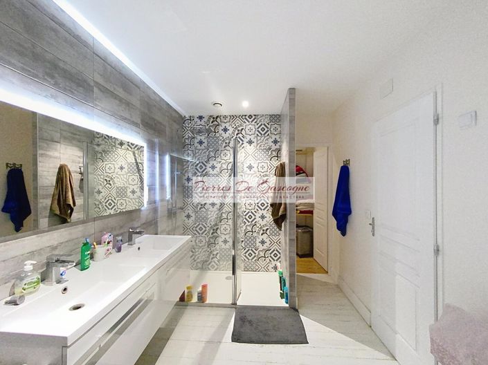 Image No.12-3 Bed House for sale