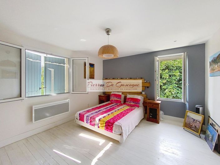 Image No.8-3 Bed House for sale