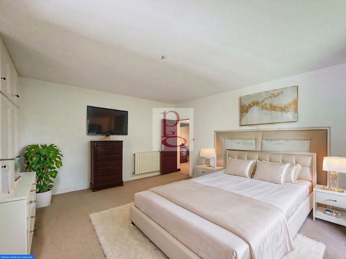 Image No.10-6 Bed House for sale