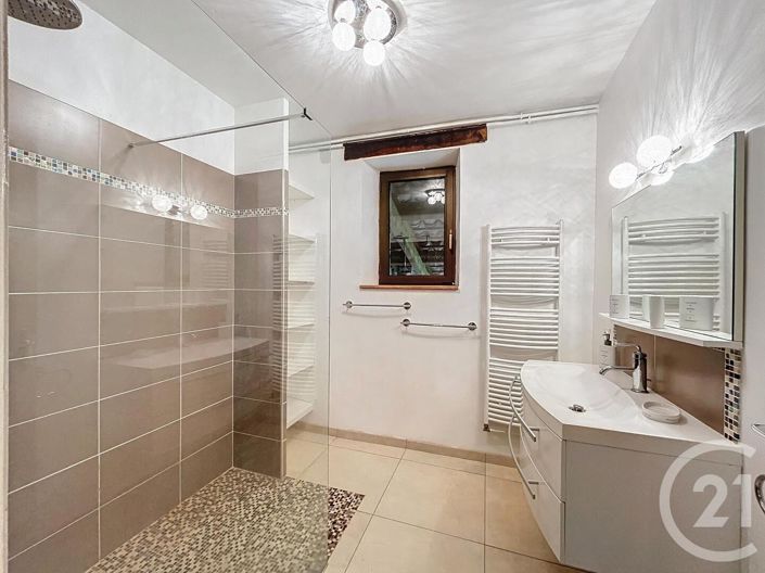 Image No.17-6 Bed House for sale