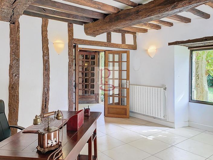 Image No.5-6 Bed House for sale