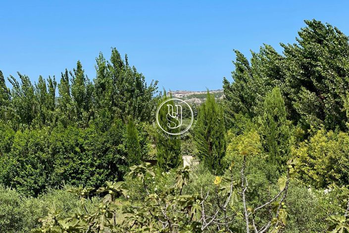 Image No.18-5 Bed House for sale