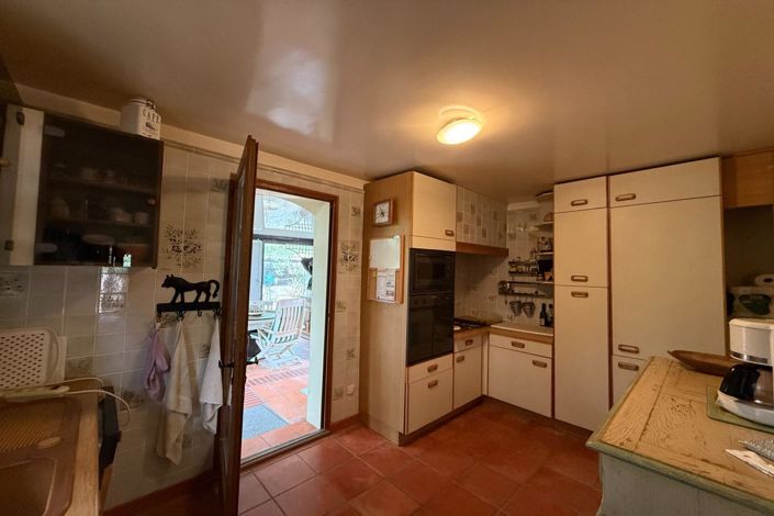 Image No.15-7 Bed House for sale