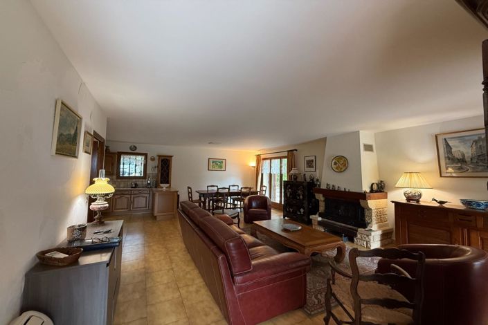 Image No.2-7 Bed House for sale