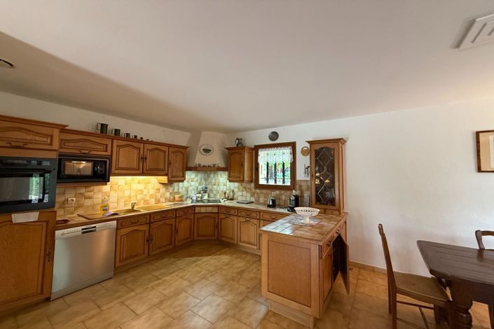 Image No.3-7 Bed House for sale