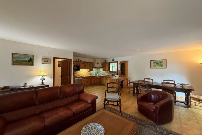 Image No.4-7 Bed House for sale