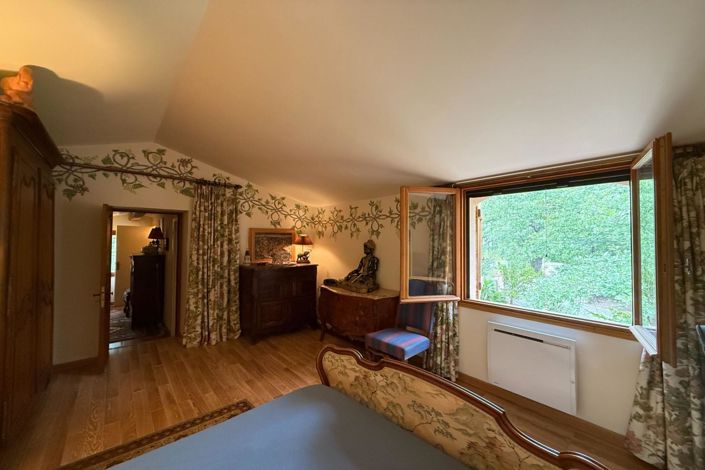 Image No.5-7 Bed House for sale