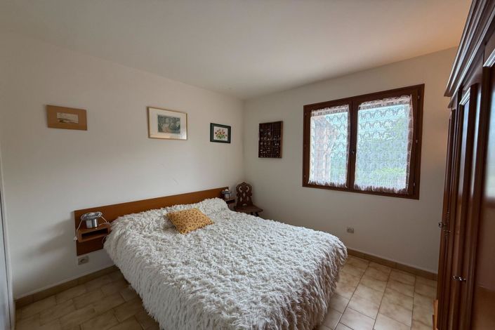 Image No.6-7 Bed House for sale