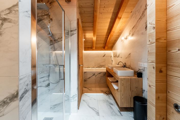 Image No.10-5 Bed House for sale