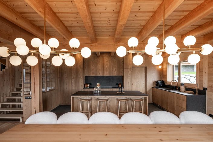 Image No.7-5 Bed House for sale