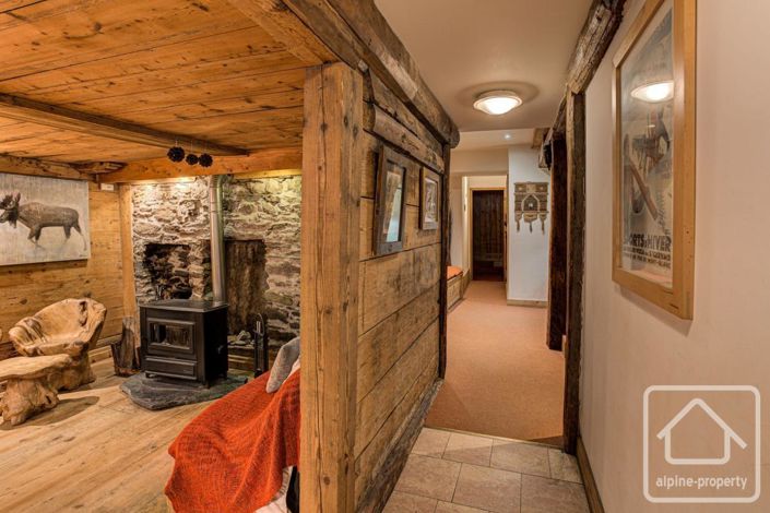 Image No.6-5 Bed Property for sale