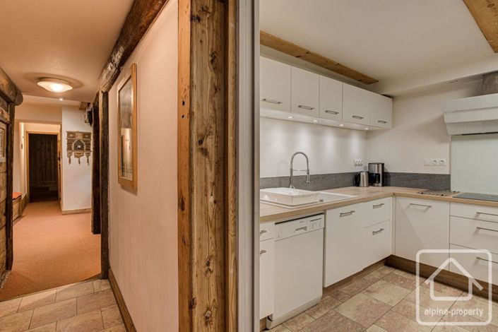 Image No.7-5 Bed Property for sale