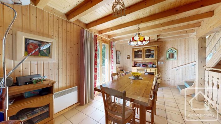 Image No.11-5 Bed Property for sale