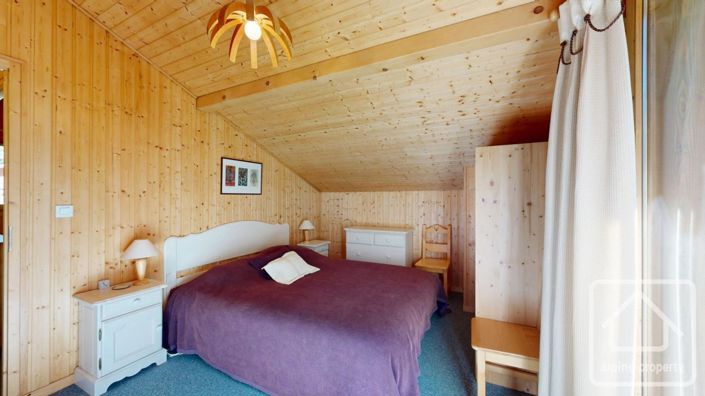 Image No.17-5 Bed Property for sale