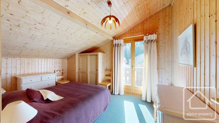 Image No.18-5 Bed Property for sale