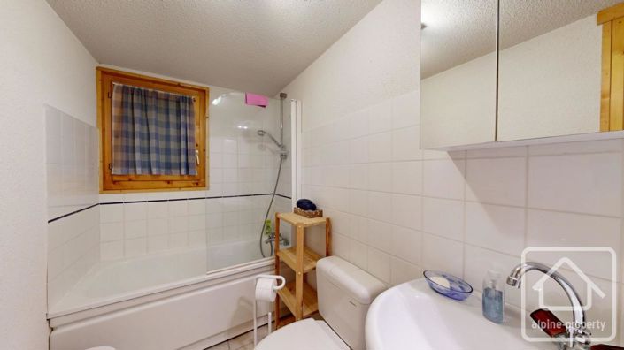 Image No.29-5 Bed Property for sale