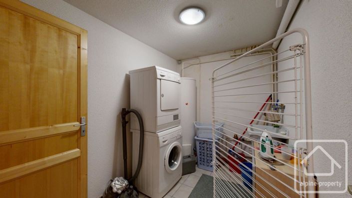 Image No.41-5 Bed Property for sale