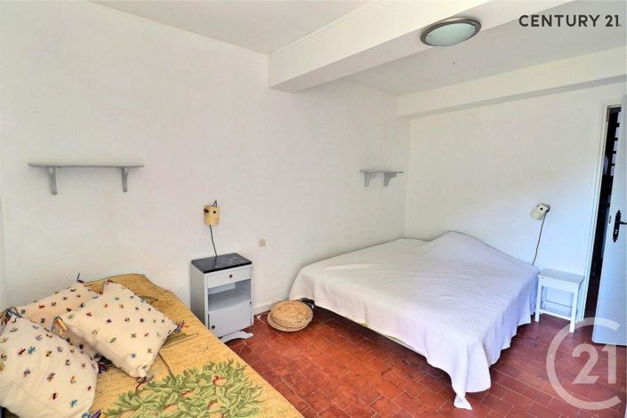 Image No.11-3 Bed House for sale