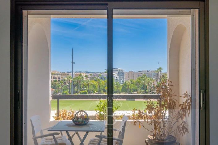 Image No.4-Appartement de 2 chambres à vendre à Cannes
