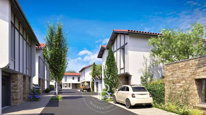 Image No.5-4 Bed House for sale