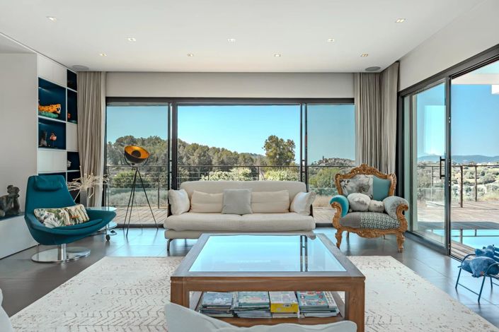 Image No.10-6 Bed House for sale