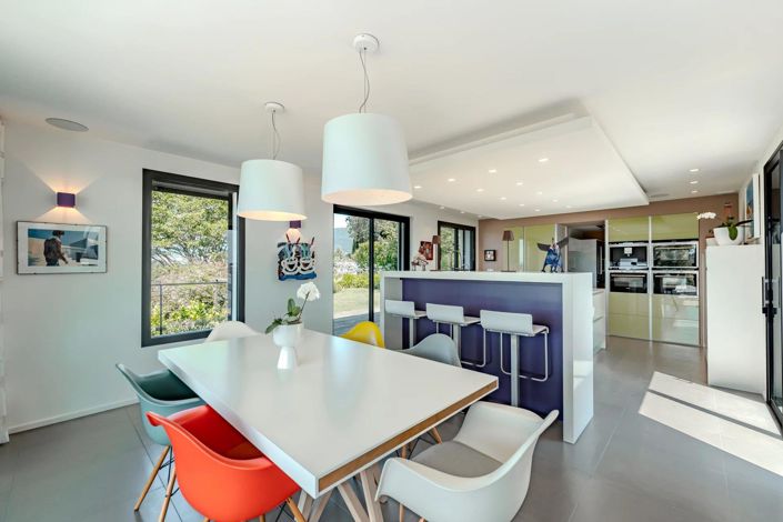 Image No.14-6 Bed House for sale