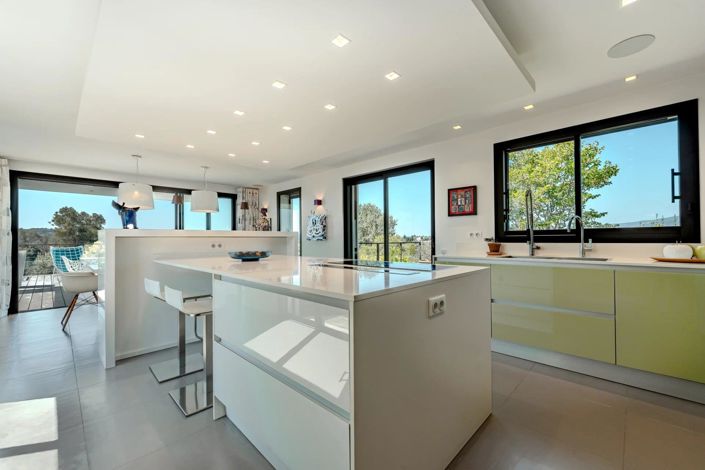 Image No.15-6 Bed House for sale