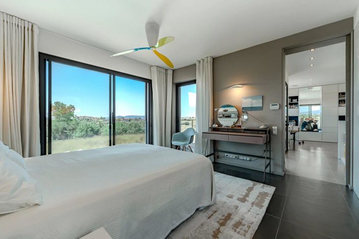 Image No.16-6 Bed House for sale