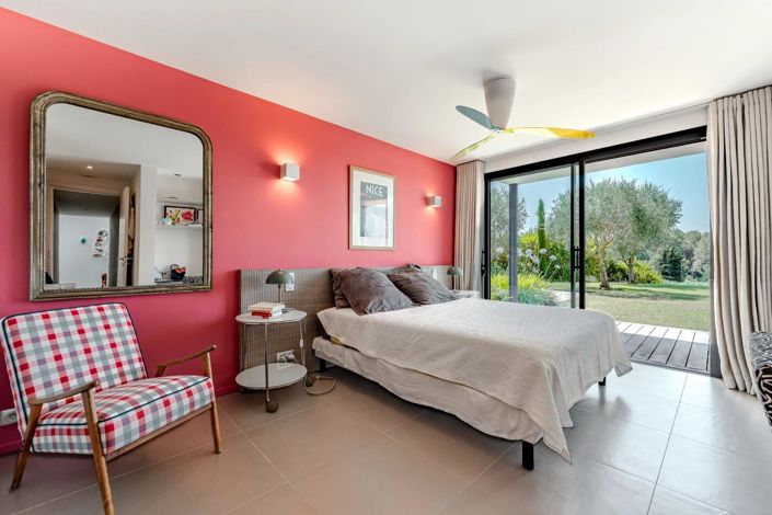 Image No.19-6 Bed House for sale