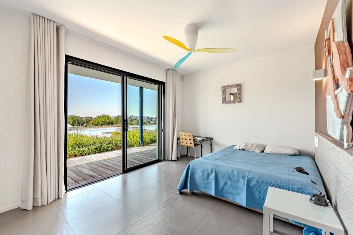 Image No.20-6 Bed House for sale