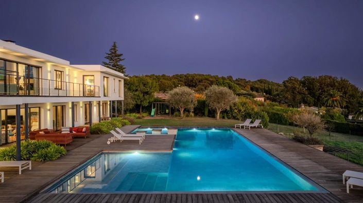 Image No.4-6 Bed House for sale