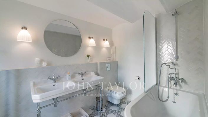 Image No.9-3 Bed Apartment for sale