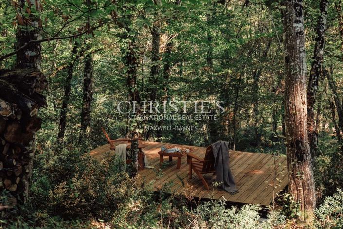 Image No.12-10 Bed House for sale