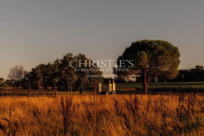 Image No.16-10 Bed House for sale