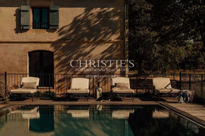 Image No.18-10 Bed House for sale