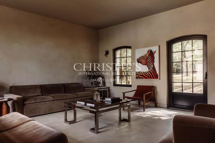 Image No.19-10 Bed House for sale