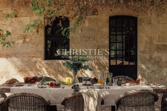 Image No.20-10 Bed House for sale