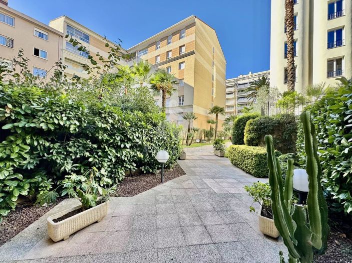 Image No.21-1 Bed Apartment for sale