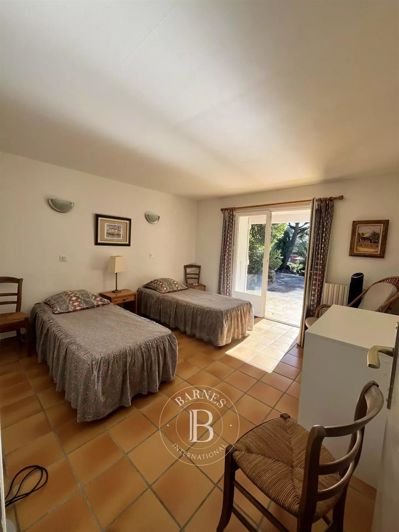 Image No.9-4 Bed House for sale