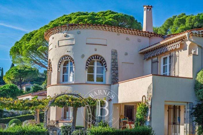 Image No.11-5 Bed House for sale