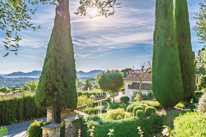 Image No.14-5 Bed House for sale