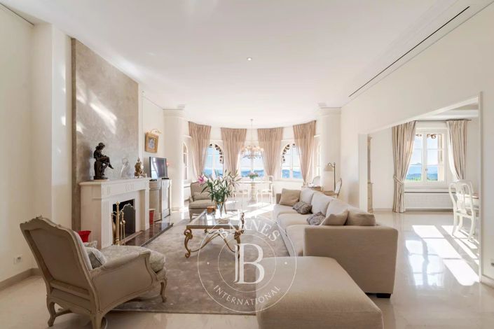 Image No.17-5 Bed House for sale